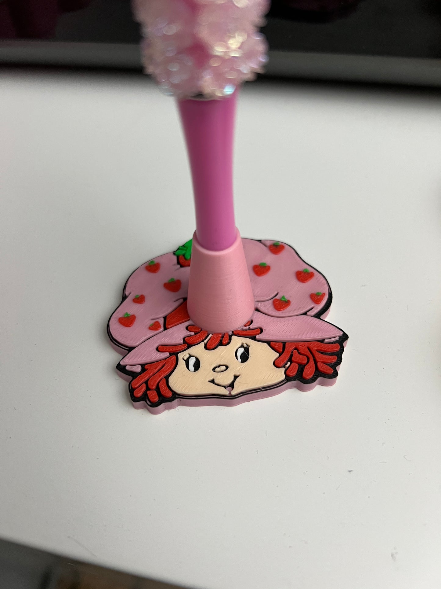 Strawberry shortcake, single pen holder
