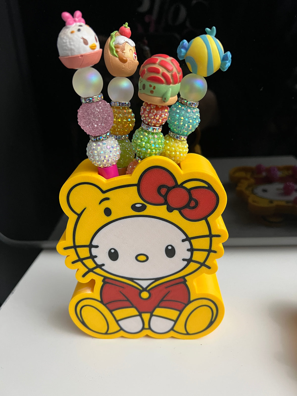 Hk/pooh pen/pencil holder